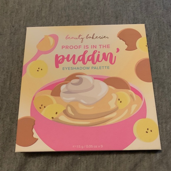 Make up items - Picture 4 of 8